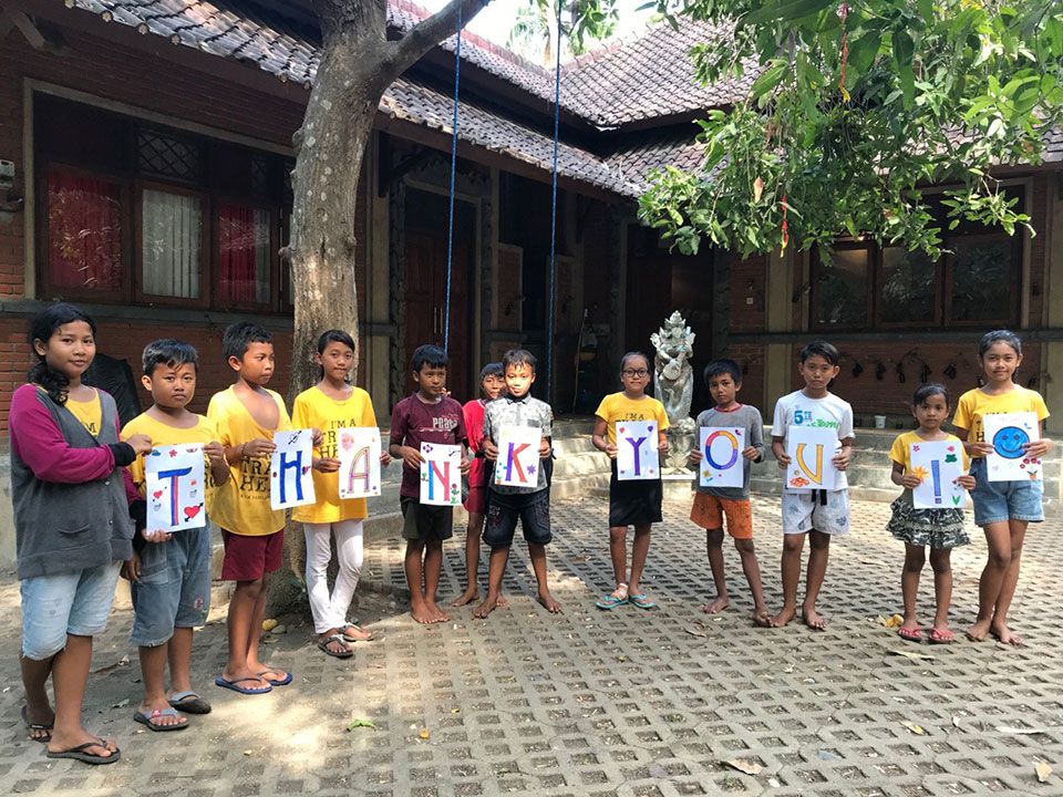 02.01.2020 Dr. Staarmann unterstützt Kinder in Nordbali 1